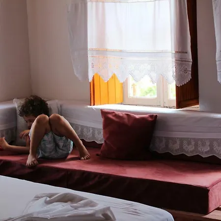 Lori's Traditional House *