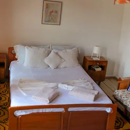 Lori's Traditional House Maison d'hôtes *