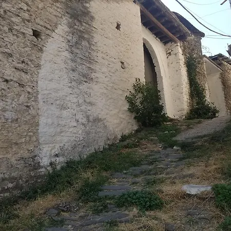 Lori's Traditional House