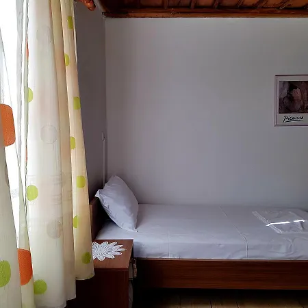 Lori's Traditional House Guest house Gjirokaster